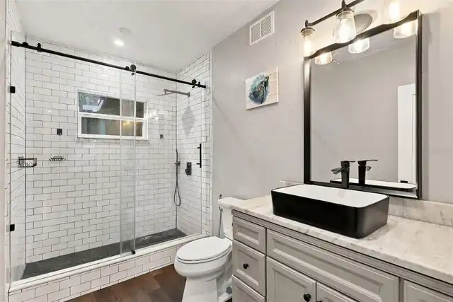 Listing Photo 23