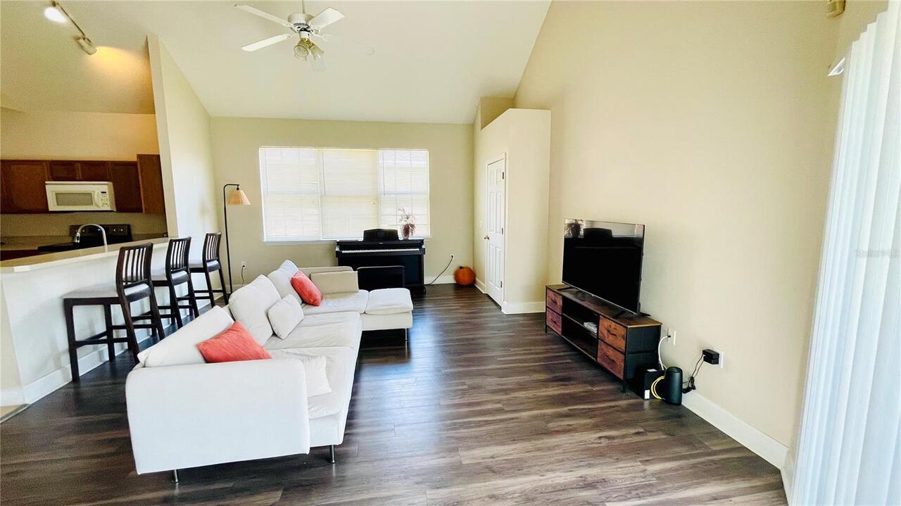 Listing Photo 9