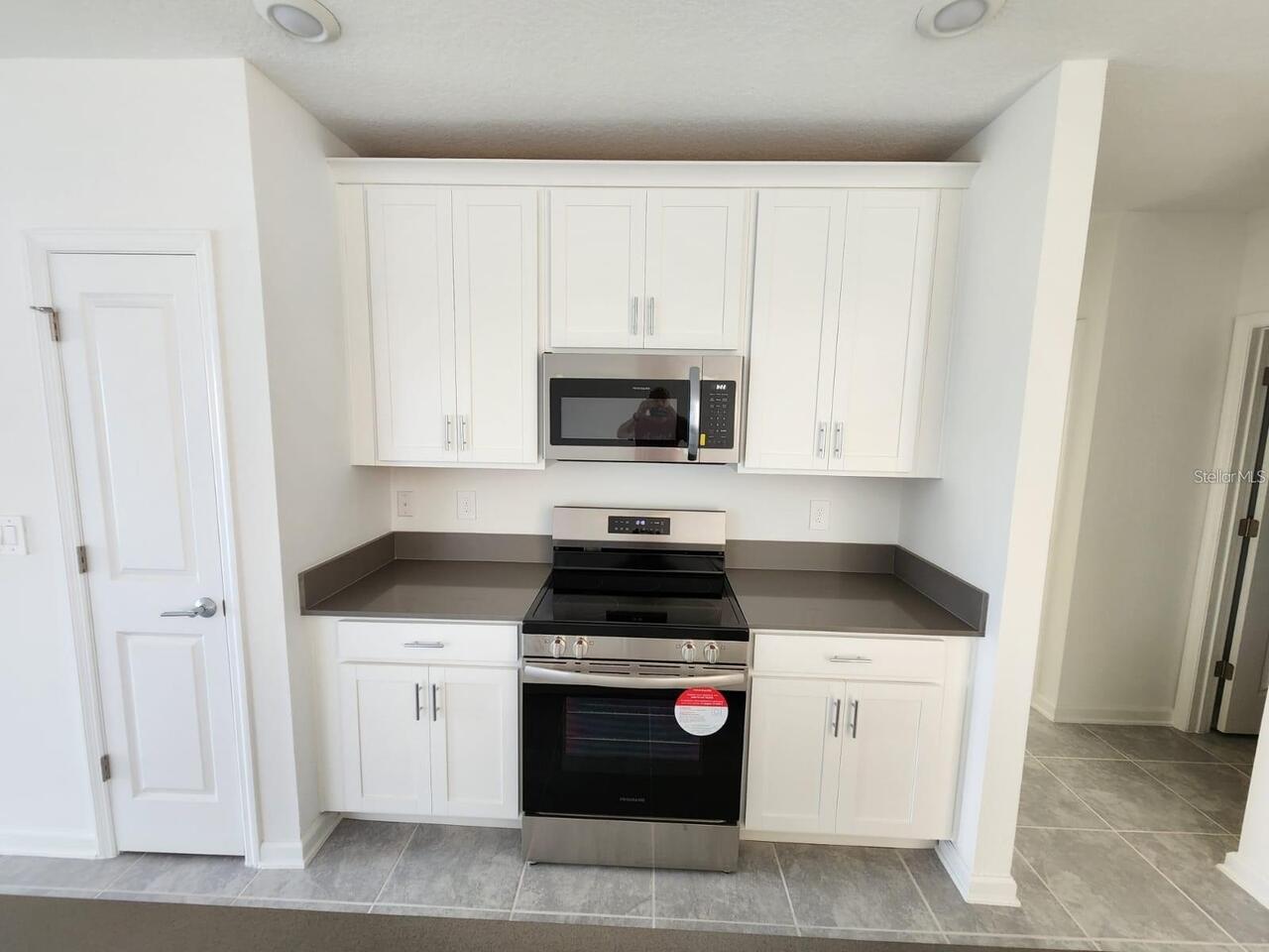 Listing Photo 8