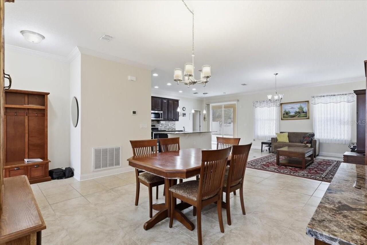 Listing Photo 14