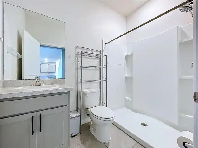 Listing Photo 16