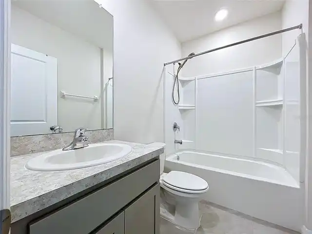 Listing Photo 18