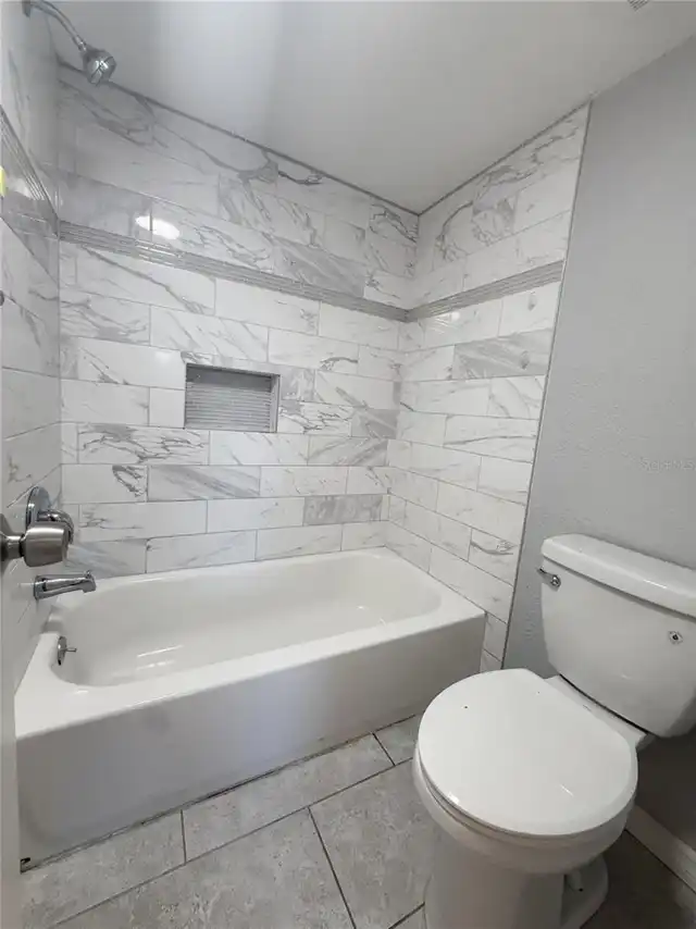 Listing Photo 12
