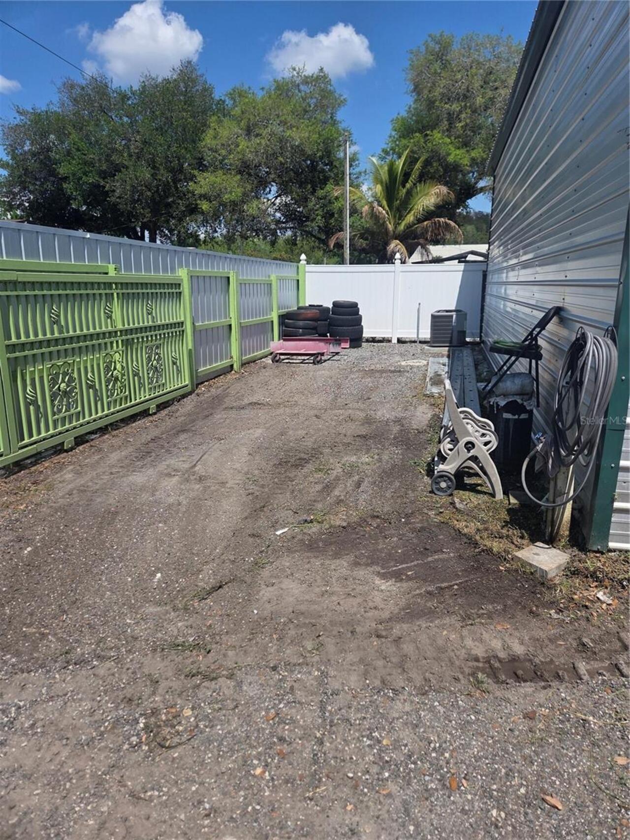 Listing Photo 11