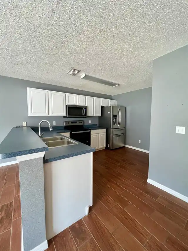Listing Photo 14