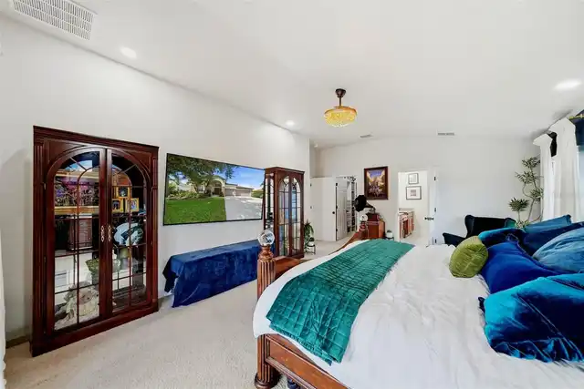 Listing Photo 19