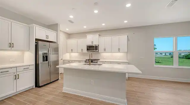 Listing Photo 11