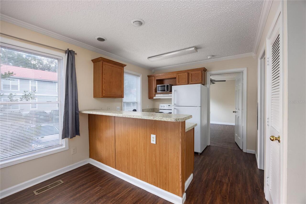 Listing Photo 8