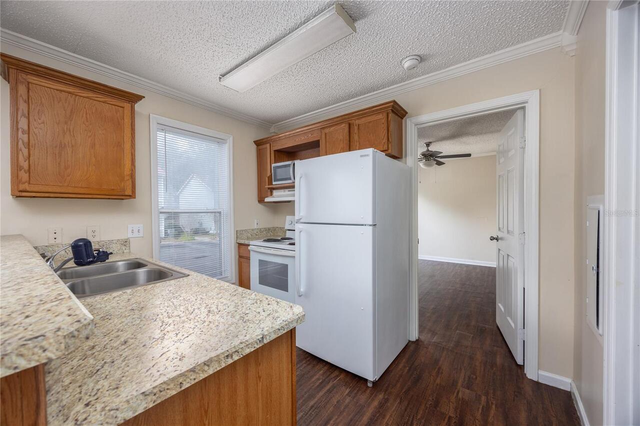 Listing Photo 9