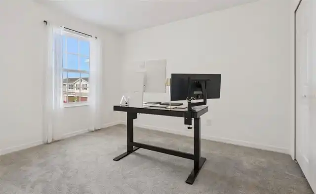 Listing Photo 12