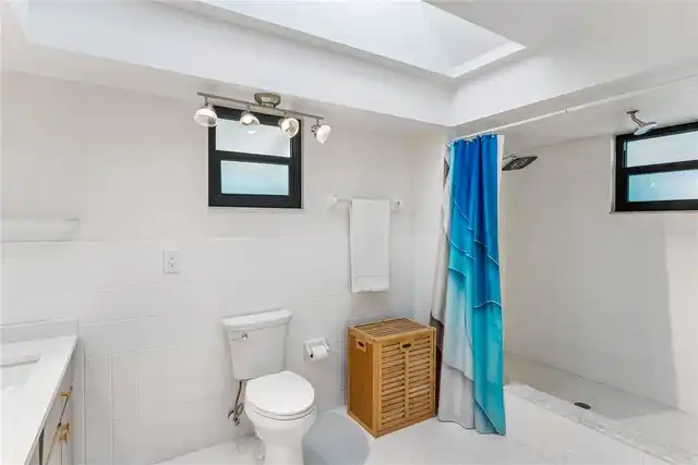 Listing Photo 34