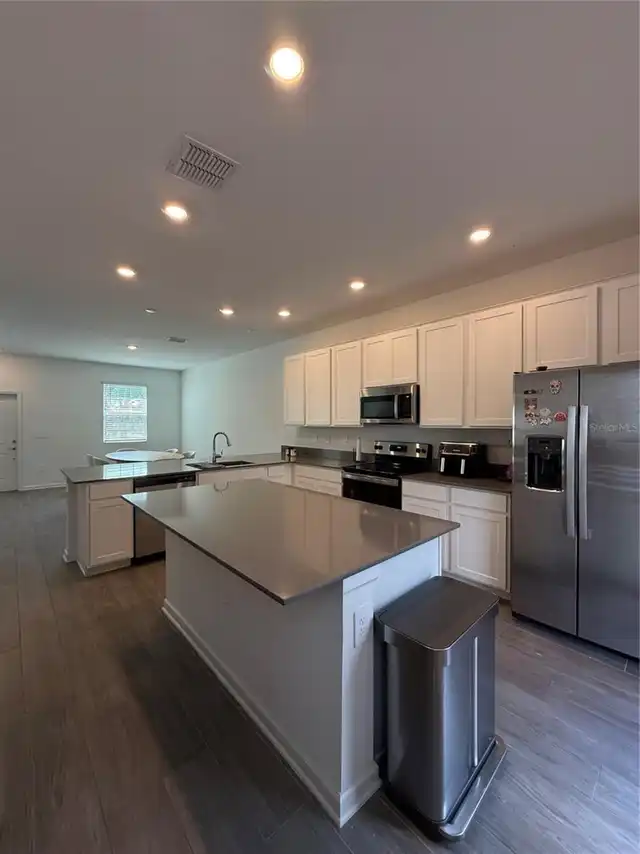 Listing Photo 6