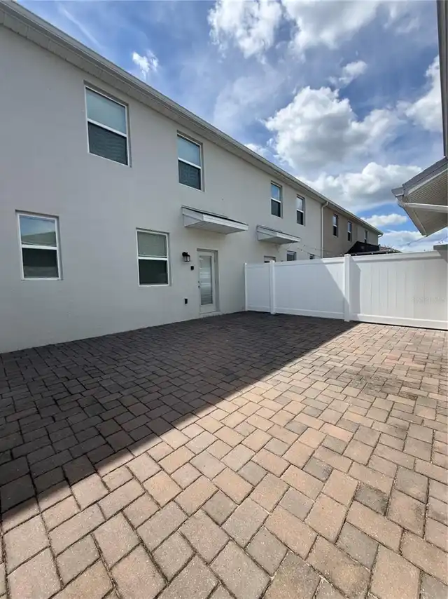 Listing Photo 15