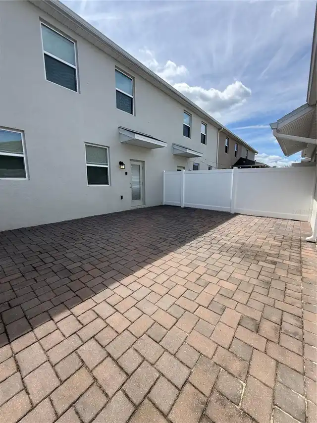 Listing Photo 16