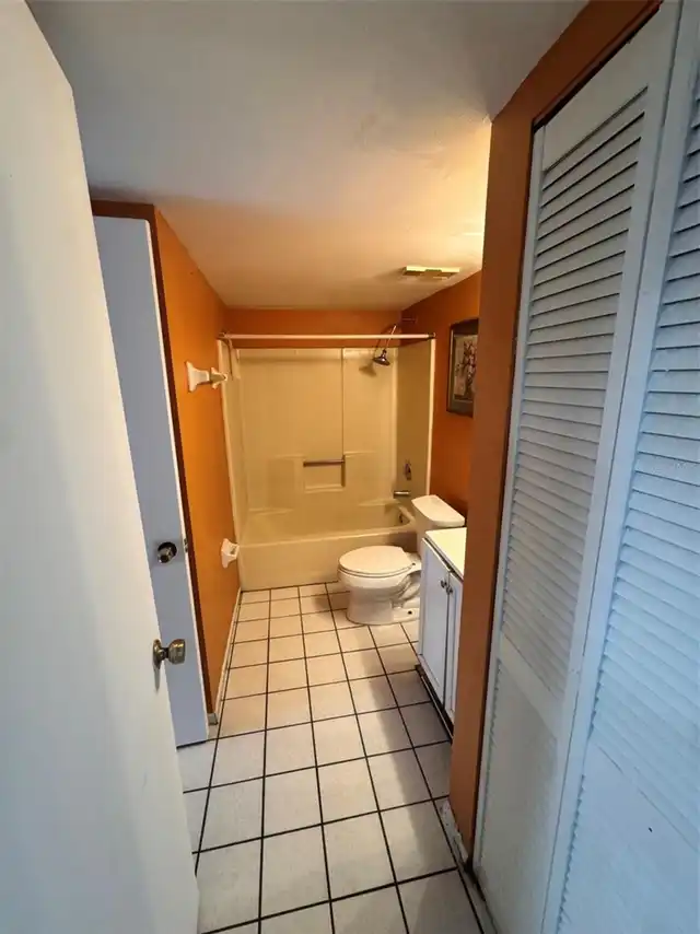 Listing Photo 12