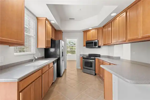 Listing Photo 10