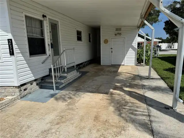 Listing Photo 6