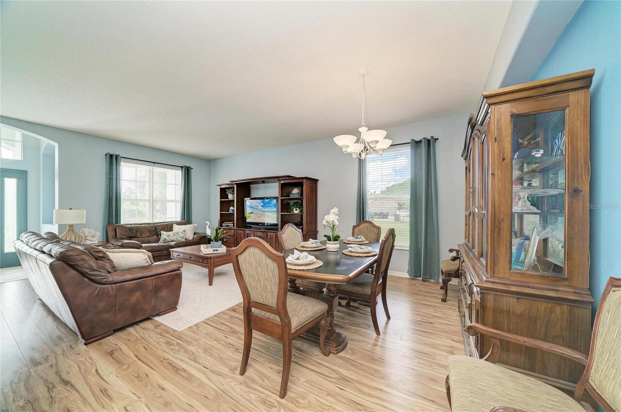 Listing Photo 12