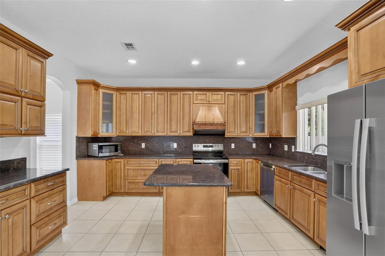 Listing Photo 11