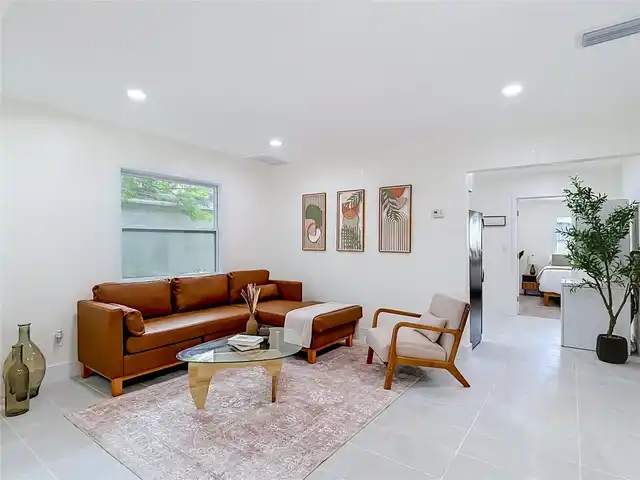 Listing Photo 6