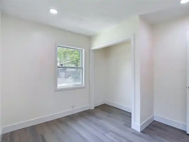 Listing Photo 21
