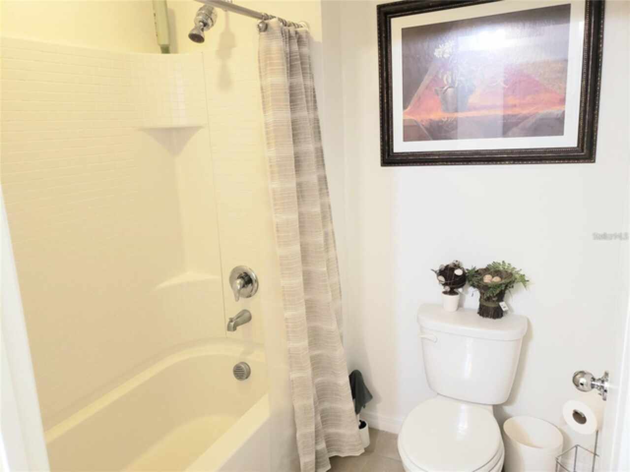 Listing Photo 12