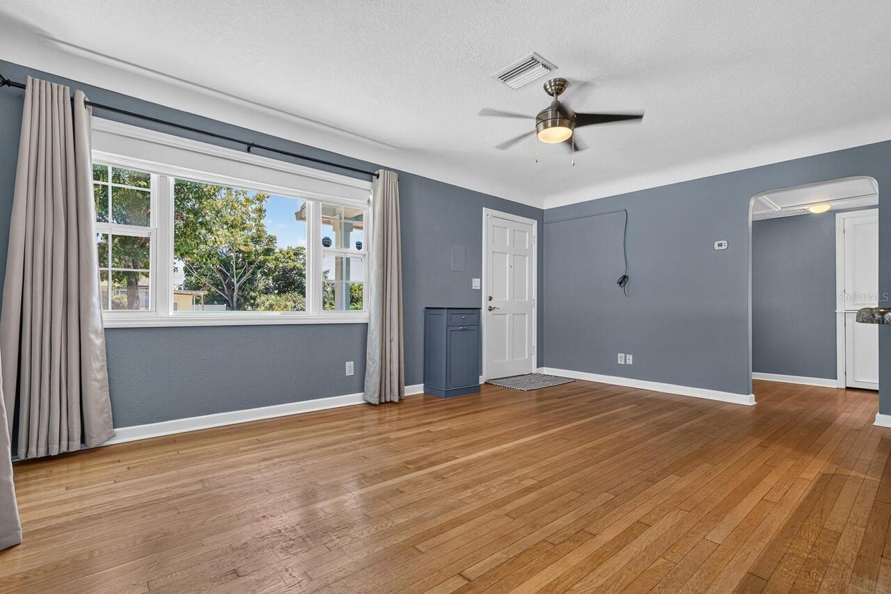 Listing Photo 6