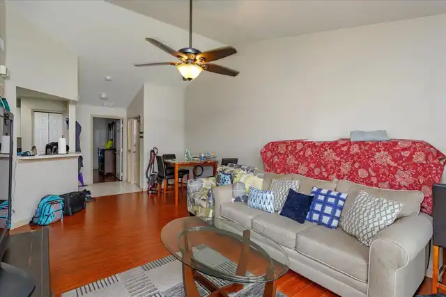 Listing Photo 10