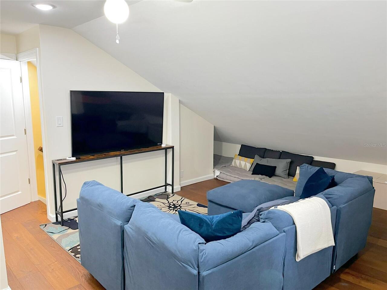 Listing Photo 18