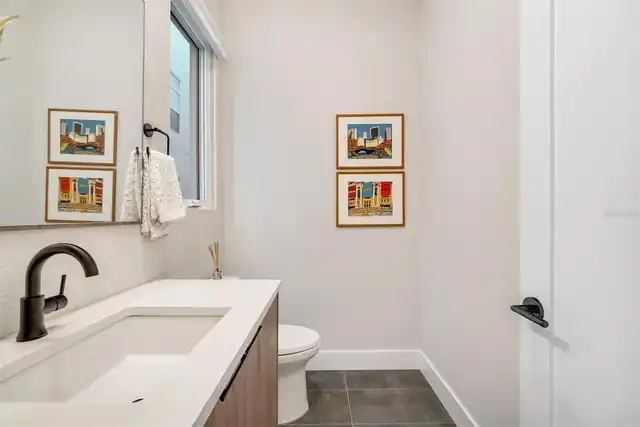Listing Photo 12