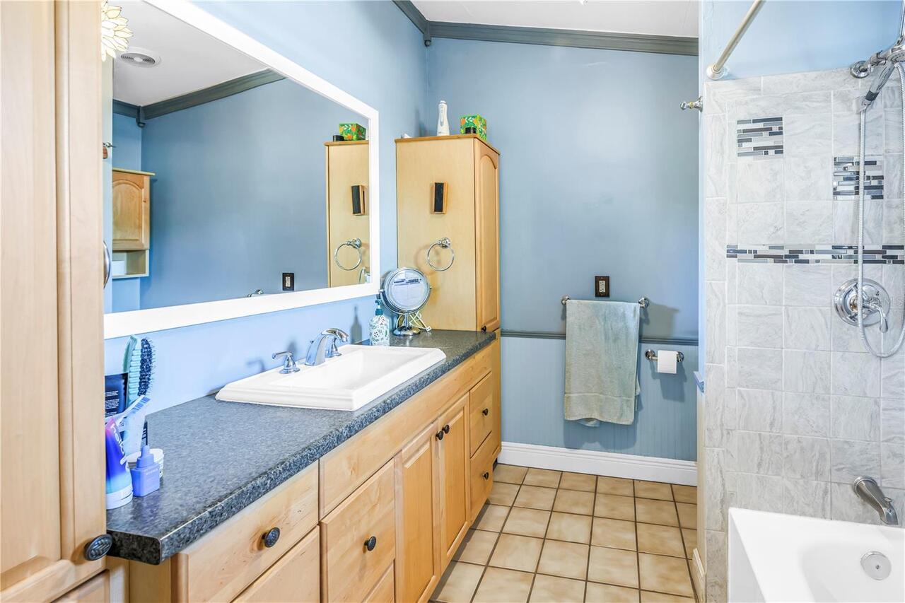 Listing Photo 17