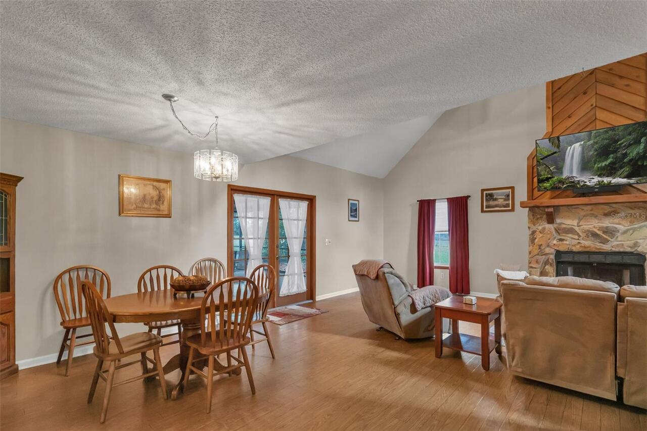 Listing Photo 11