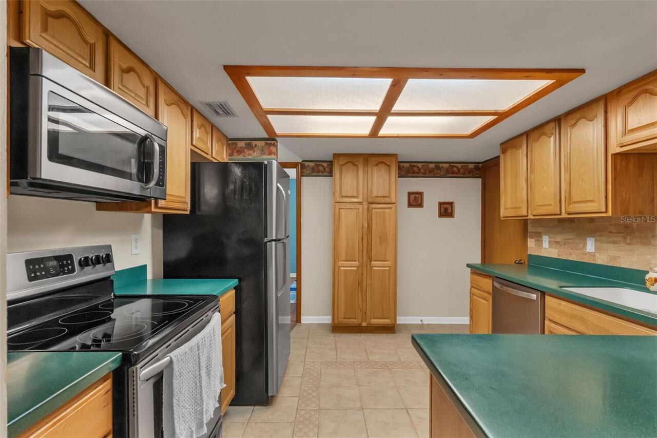 Listing Photo 14