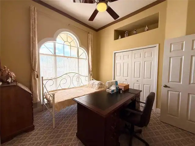 Listing Photo 9