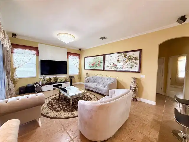 Listing Photo 14