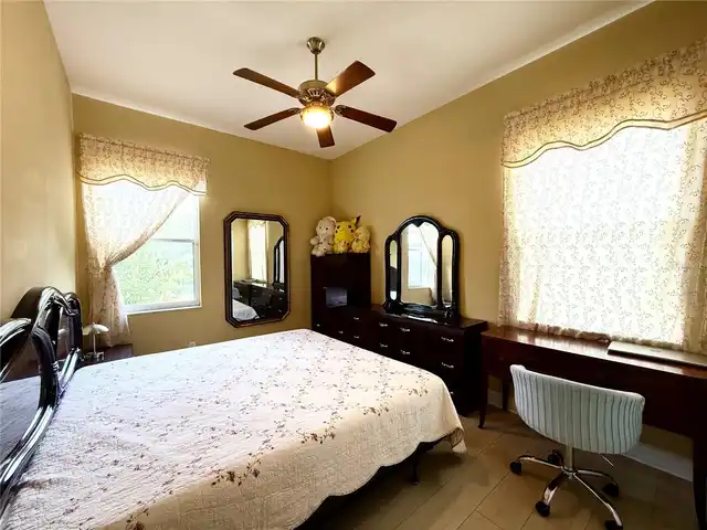 Listing Photo 18