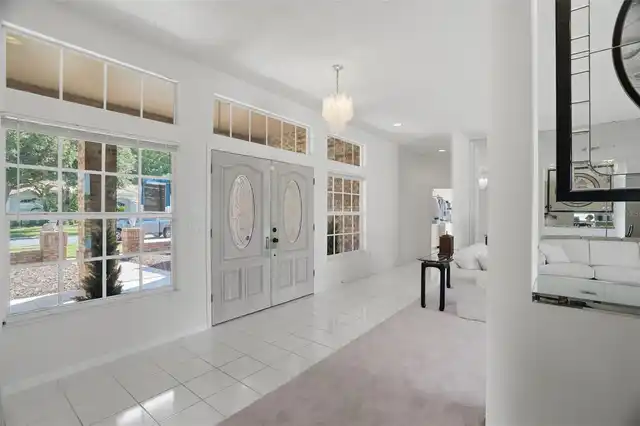Listing Photo 10