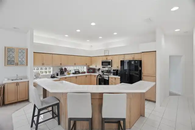 Listing Photo 18