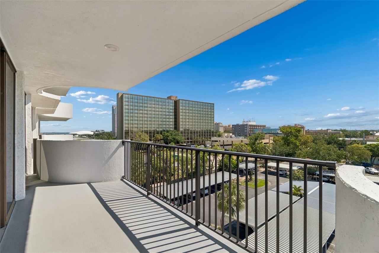Listing Photo 12