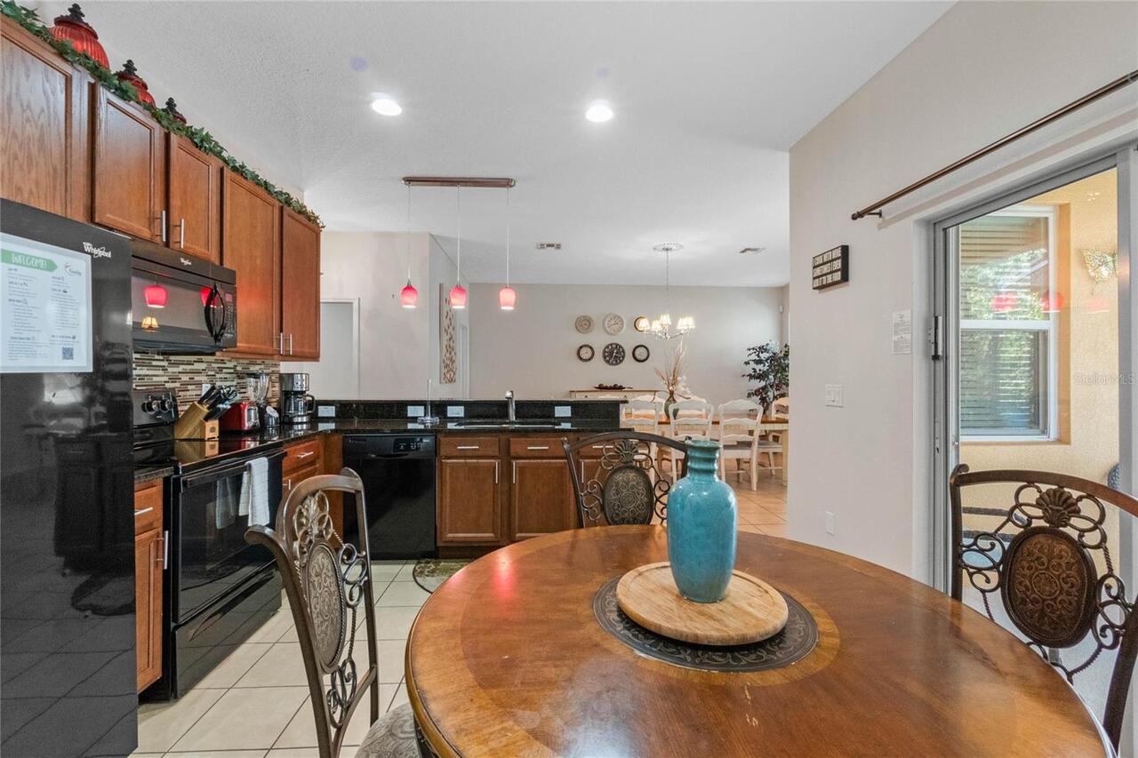 Listing Photo 12