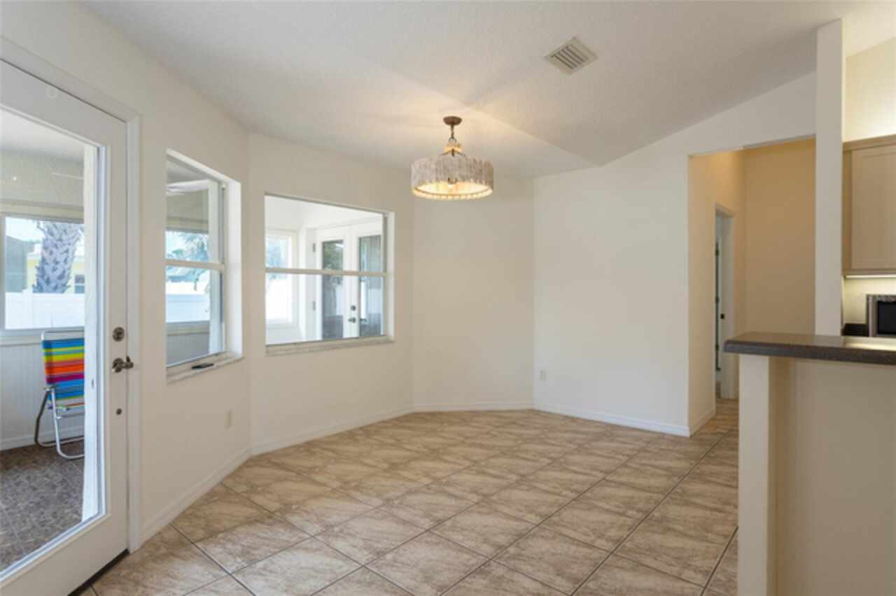 Listing Photo 14