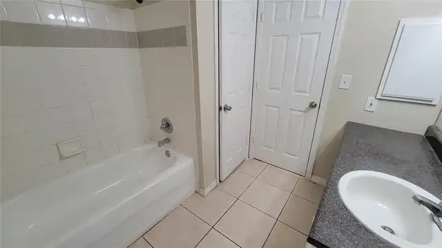 Listing Photo 7