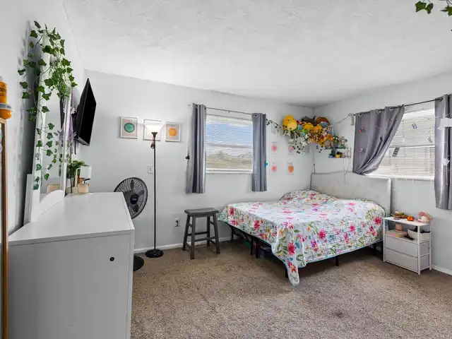 Listing Photo 16