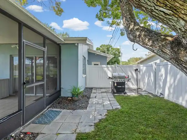 Listing Photo 18
