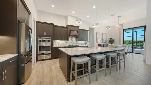 Listing Photo 17