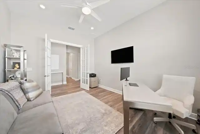 Listing Photo 16