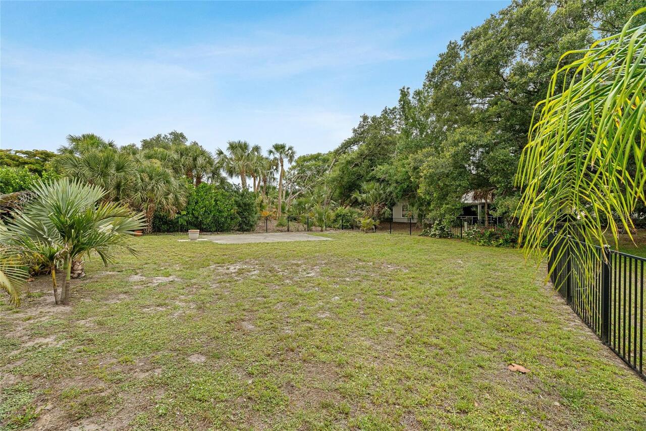 Listing Photo 28