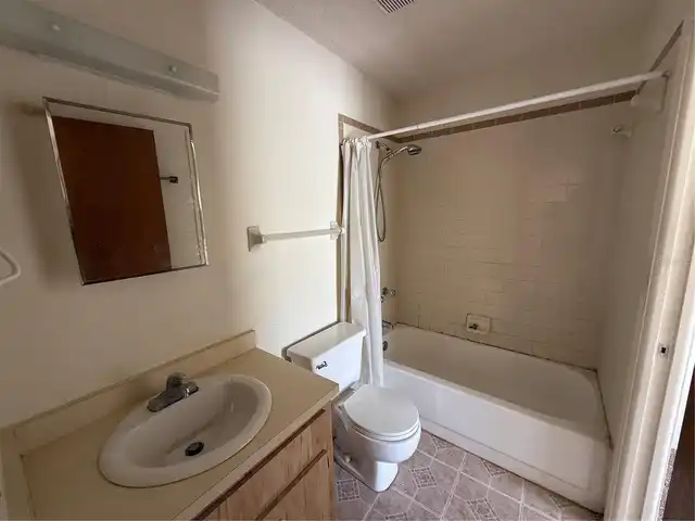 Listing Photo 7