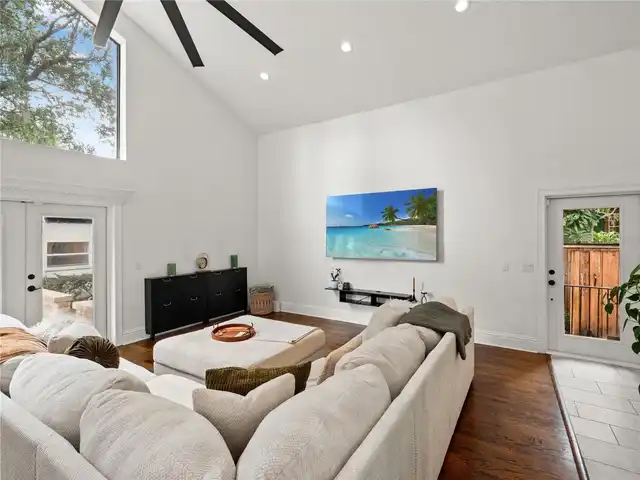 Listing Photo 17