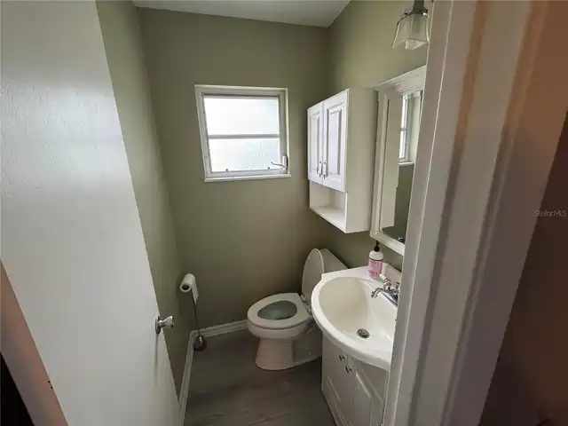 Listing Photo 11